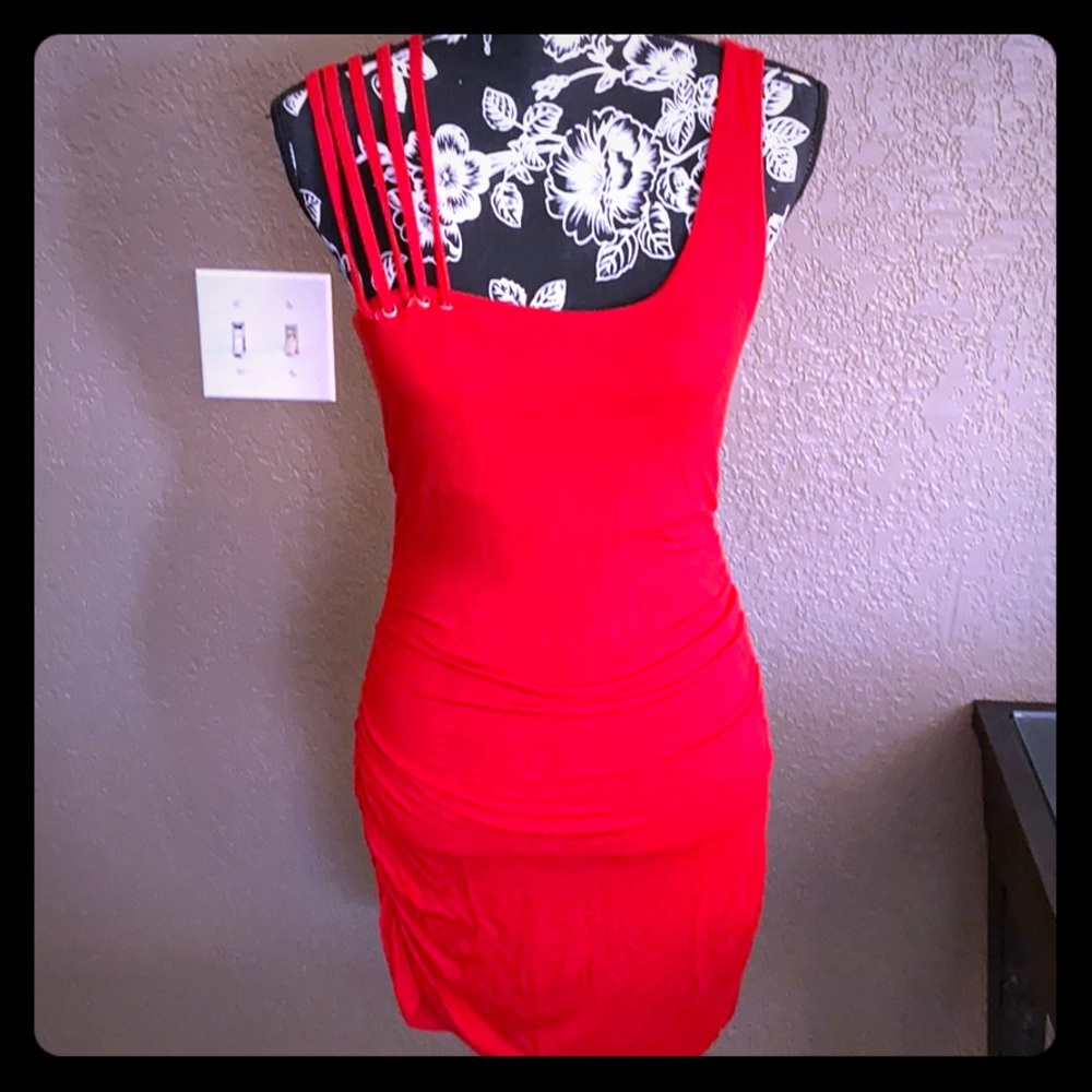 Forever 21 red dress 🔥HOST PICK🔥